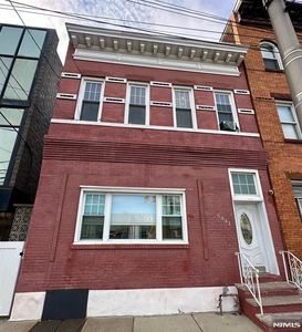 5841 Kennedy Boulevard, North Bergen, NJ, 07047