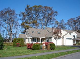 6 Ridgefield Dr, Gorham, ME 04038