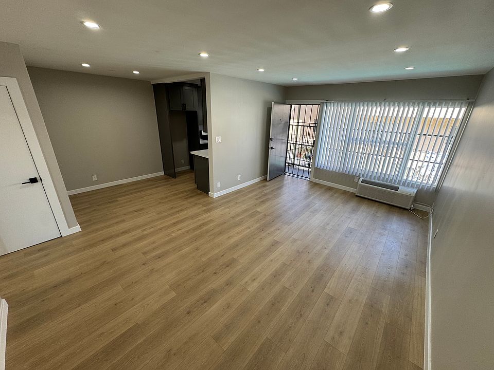 1st image of 5447 Russell Ave APT 6