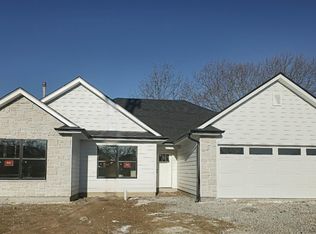 2035 Ridgeview Dr, Sedalia, MO 65301