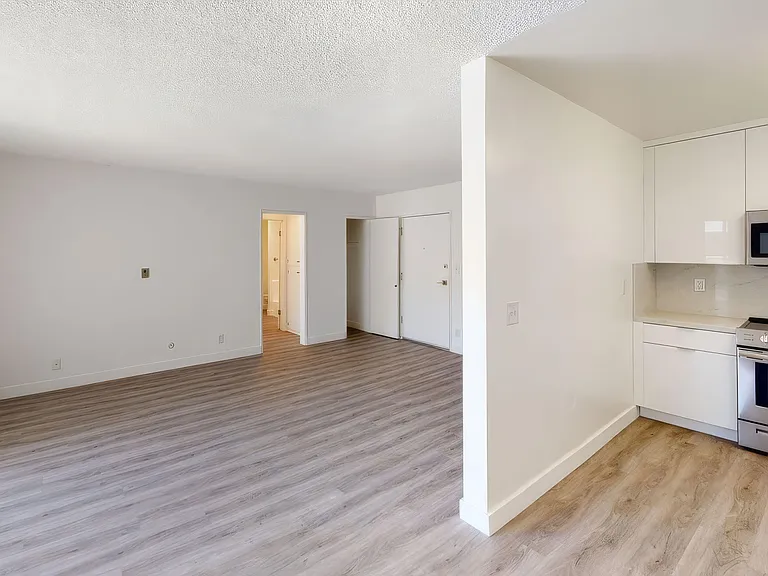 425 S Willaman Drive — Photo 18