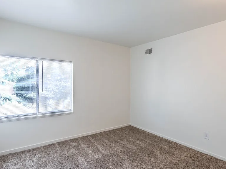 The Forum Apartments — Photo 20