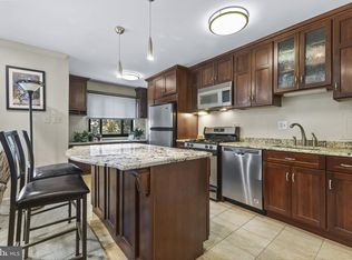 1200 S Arlington Ridge Rd APT 409, Arlington, VA 22202