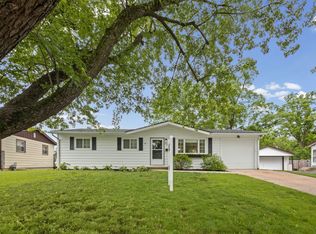 309 Willow Rd, Wauconda, IL 60084