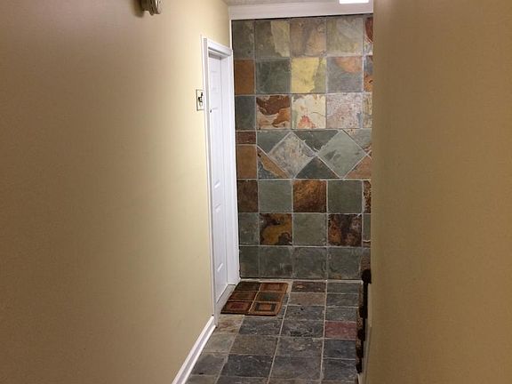 2nd image of 828 Malabu Dr APT 112