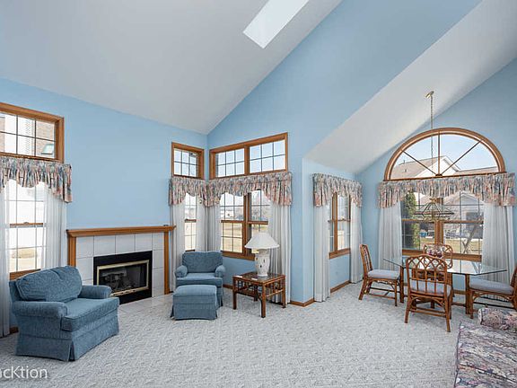 3rd image of 15719 Centennial Dr