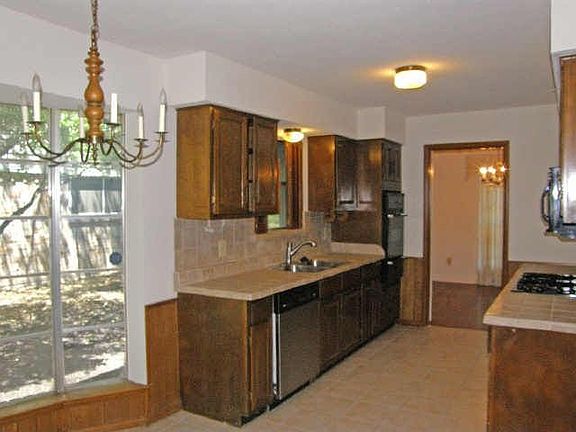 5th image of 7832 La Manga Dr