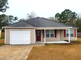 816 Summer Ln, Hahira, GA 31632