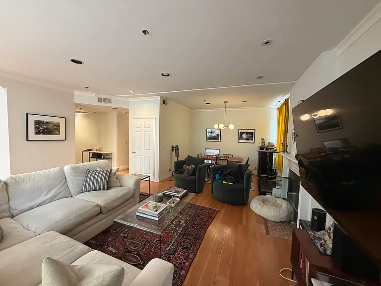 1238 S Holt Ave #2 — Photo 10
