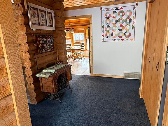 4th image of 25418 Eagle River Rd