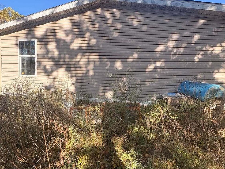 10th image of 453 River Rd