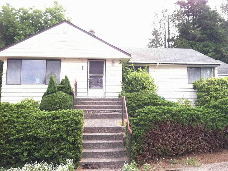 2nd image of 2808 NE 72nd St