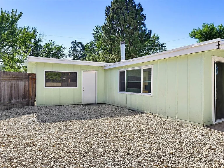 2504 S Annett St — Photo 27