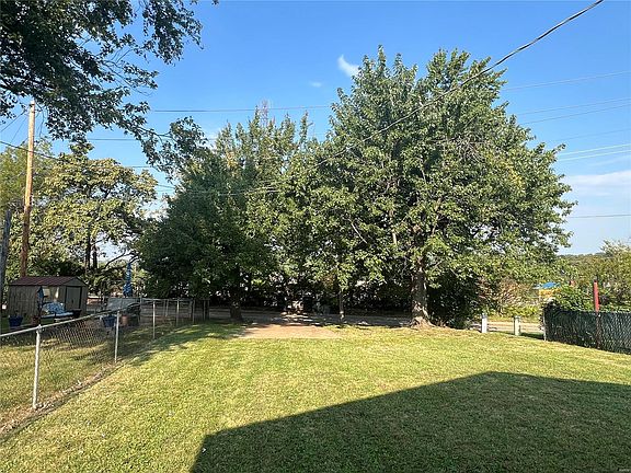 3rd image of 3445 McCausland Ave