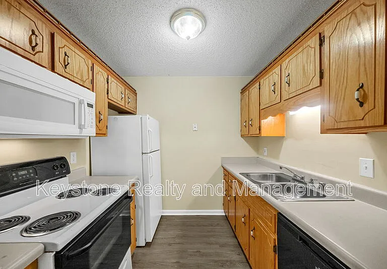 119 Mace Ln #202 — Photo 9
