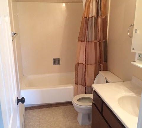5th image of 404 Roosevelt St #1D