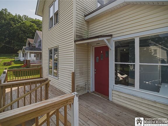 2nd image of 18 Hess St