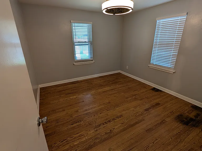 9035 Bessemer Ave — Photo 12