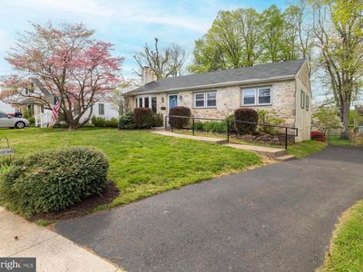 17 Rech Ave, Oreland, PA, 19075
