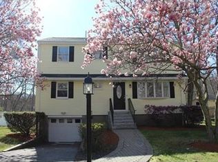 735 Haverhill St, Reading, MA 01867