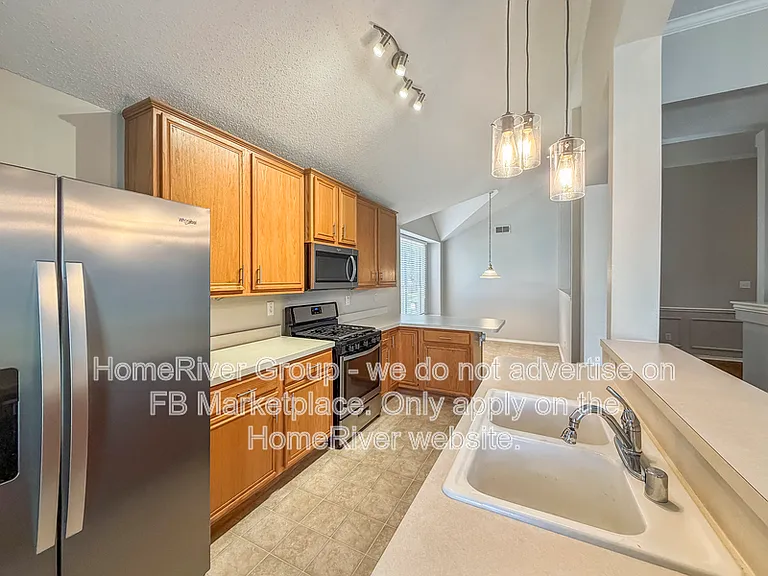7209 Chaucer Dr — Photo 7