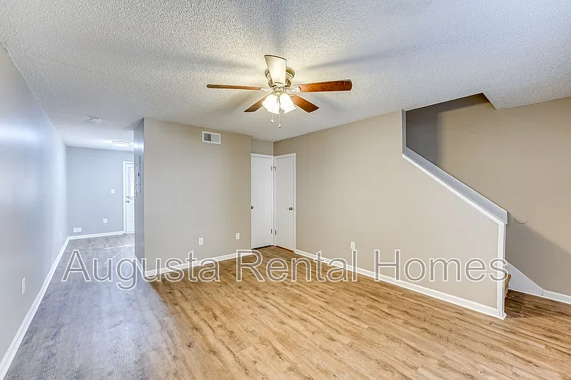132 Chalet North Ct #132