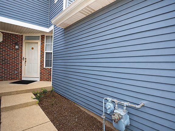 2nd image of 5559 Elizabeth Pl