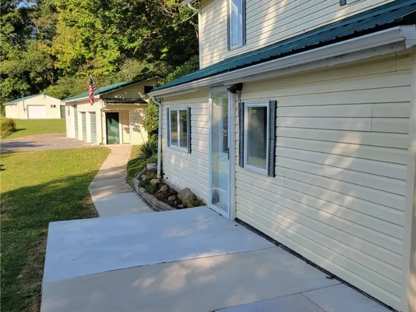 780 W Park Rd, Slippery Rock, PA 16057