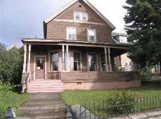 615 Lake Ave, Hancock, MI 49930