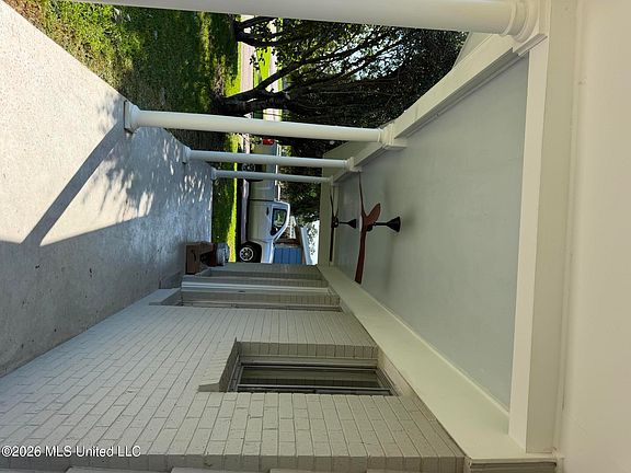 2nd image of 1114 Pear St