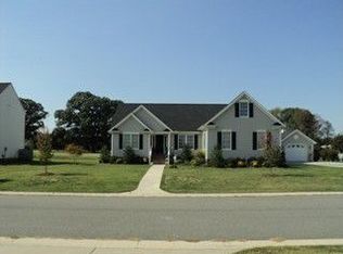 203 Noels Pl, Tappahannock, VA 22560