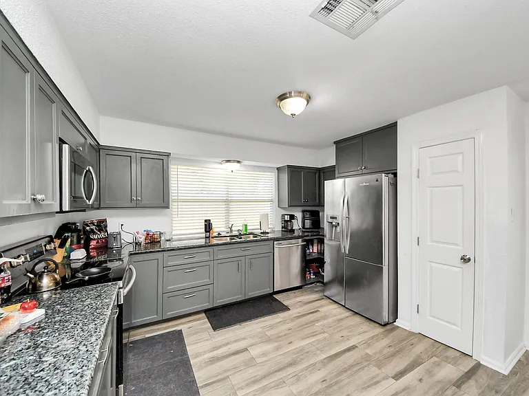 11031 Kirkmead Dr — Photo 10