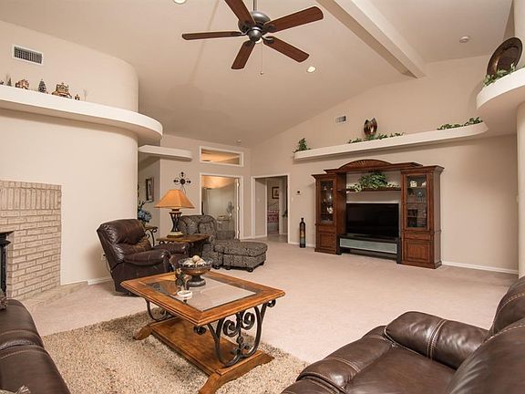 5th image of 4002 Country Ln