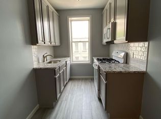 71-27 68th St #2, Ridgewood, NY 11385