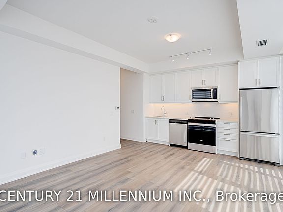 2nd image of 20 Gatineau Dr