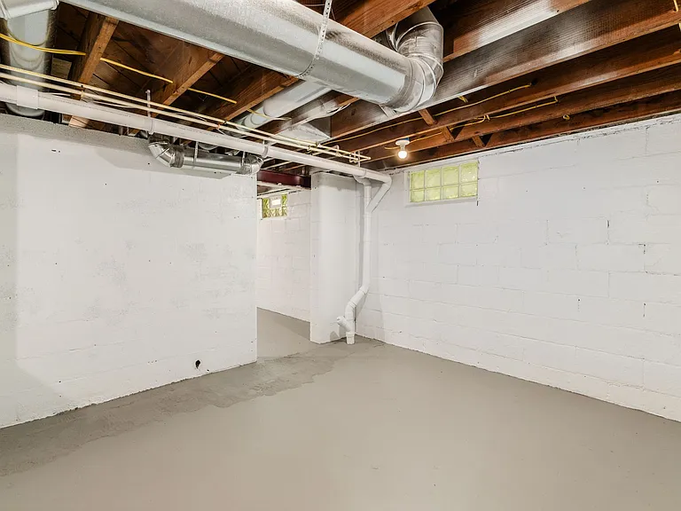 2215 Dresden St — Photo 29