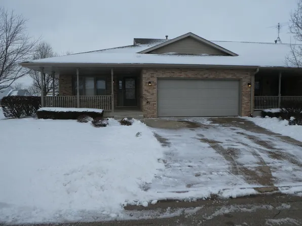 221 Fox Run Dr, Elwood, IL 60421