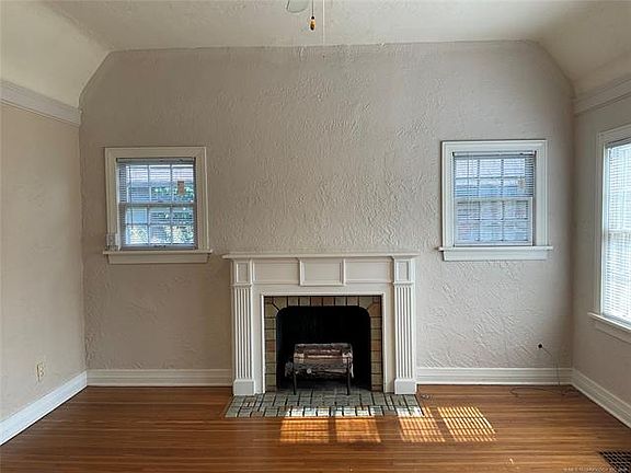4th image of 1208 S Jamestown Ave E