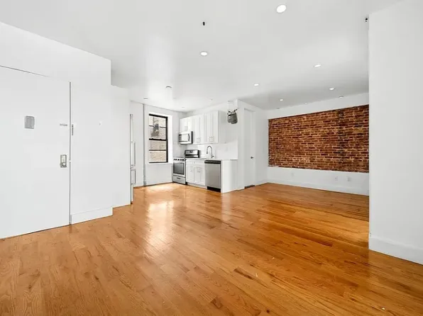 684 Riverside Drive image 6 of 6