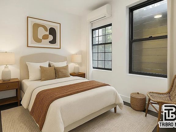 4th image of 771 Lexington Ave #1R