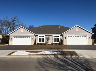 N169W19742 Georgetown Dr, Jackson, WI 53037