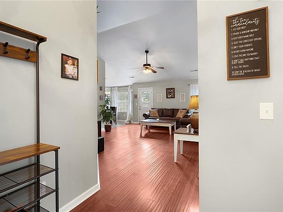 4th image of 30 Atwood Dr NW