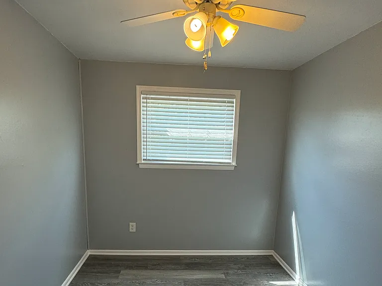 10604 Evans St #2 — Photo 4