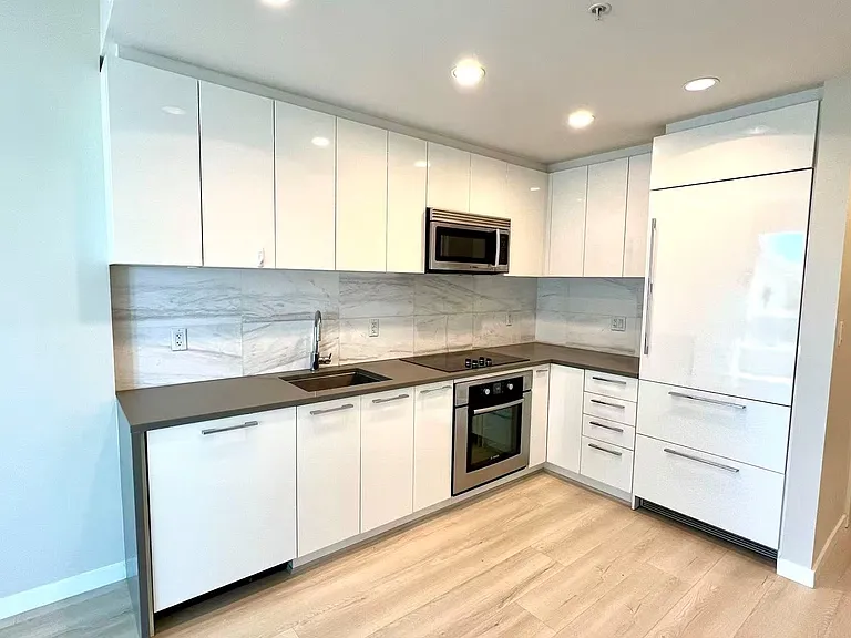 5728 Berton Ave #607 — Photo 3