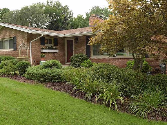 4th image of 5024 Harriett Dr