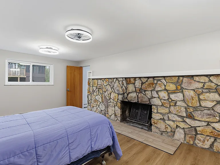 1392 Maple Grove Rd — Photo 15