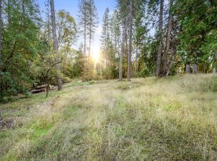 10376 Smith Rd, Grass Valley, CA 95949