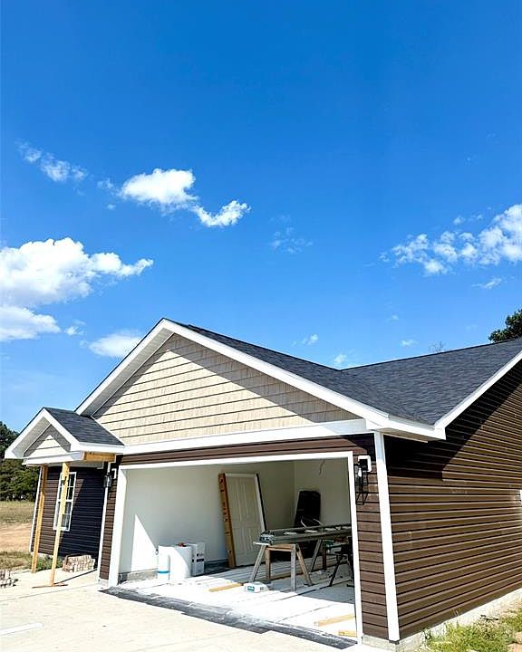 2nd image of 14 Perry Dr