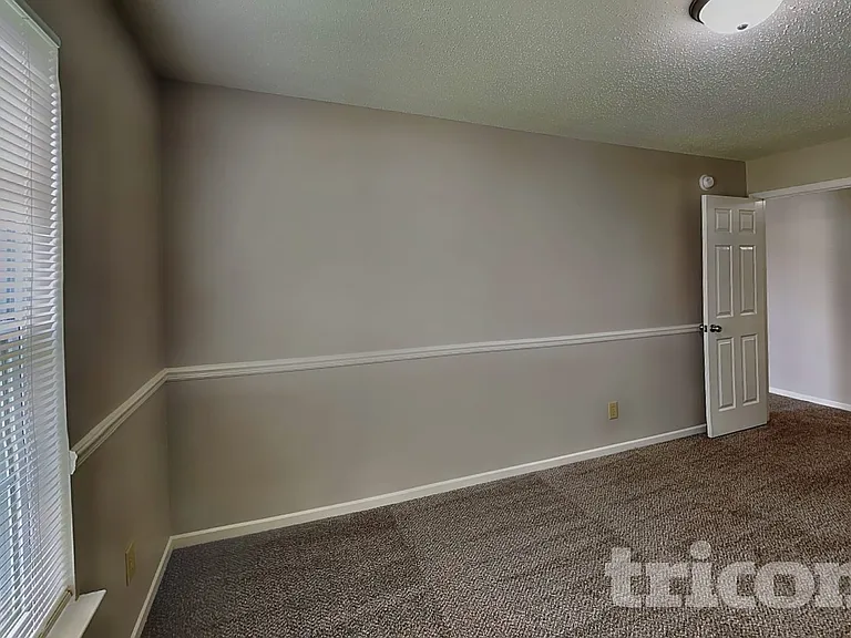 746 Streamside Dr — Photo 11