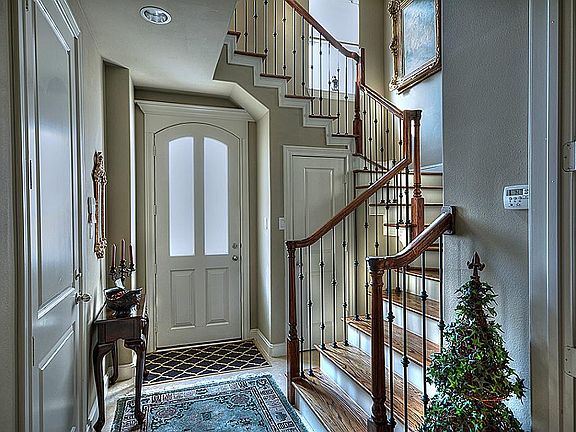 3rd image of 8912 Lakeshore Bend Dr